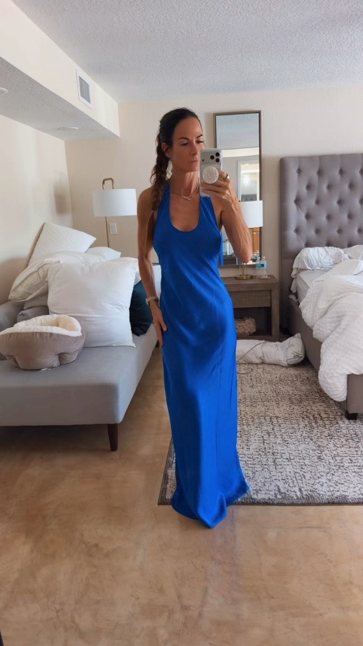 This BLUE. 💙 And the back?! She understood the assignment.

Silky, slinky, ridiculously flattering… and somehow UNDER $100. 🙌🏼 Proof you absolutely do not have to spend designer money to get a designer-looking moment.

Vacation dinner, date night, cocktails… consider her packed. ✈️🍸

Comment BLUE and I’ll send you the link. 💙

#SummerStyle #Under100Style #VacationStyle #DateNightLook #AffordableFashion

#LTKootd #LTKdayinmylife #LTKgrwm