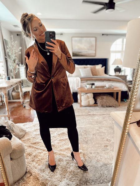 Love all these velvet blazers making the best holiday outfits for your holiday party! This velvet Amazon blazer comes in 6 different colors.

You could size down if you don’t like the oversized fit. I got my normal medium.

#LTKHoliday #LTKstyletip #LTKSeasonal
