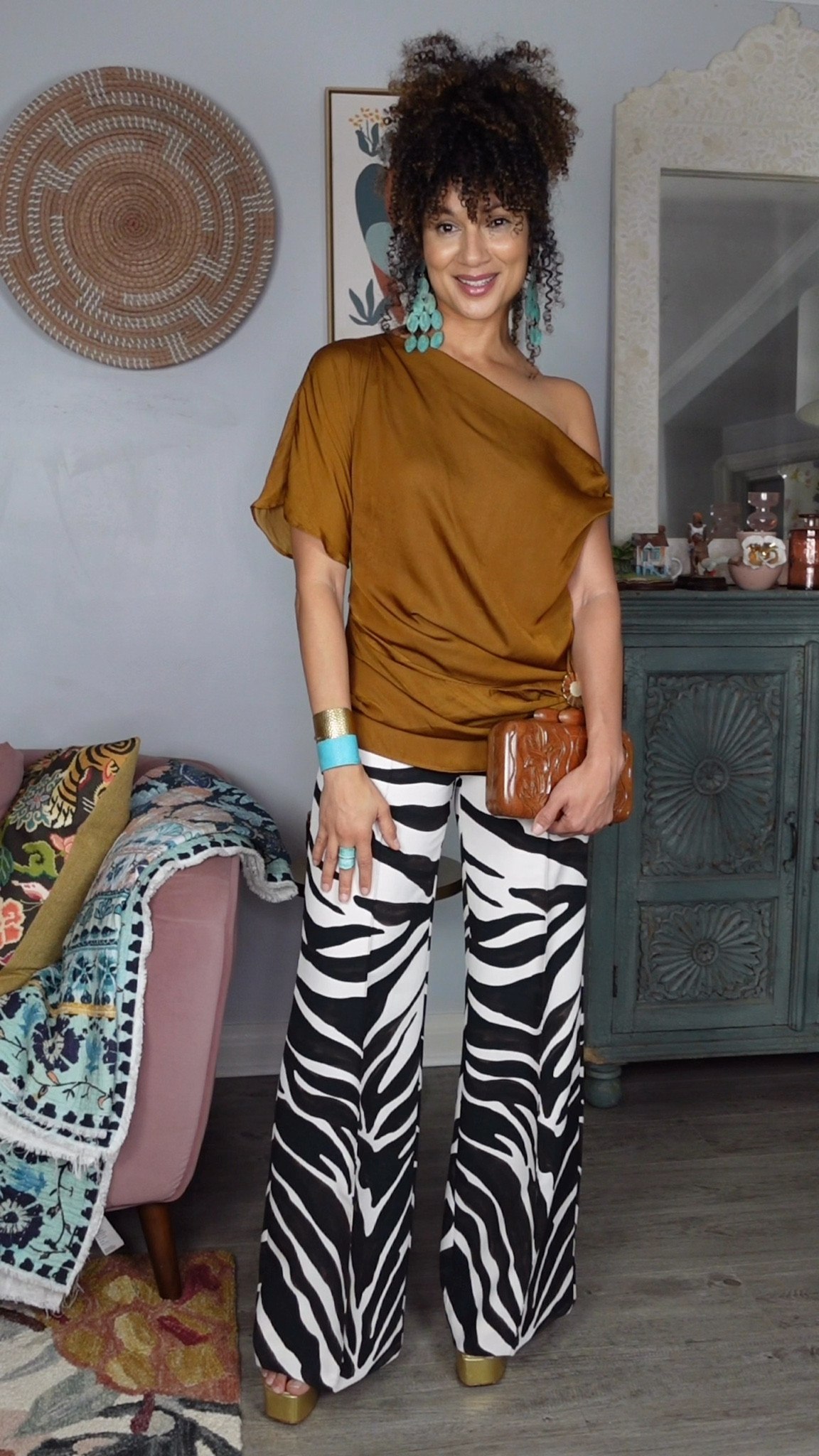 Three ways to style a black and white piece. Great looks for women over 30   I’m in a size S in all pieces 

#LTKcanada #LTKstyletip #LTKover50style