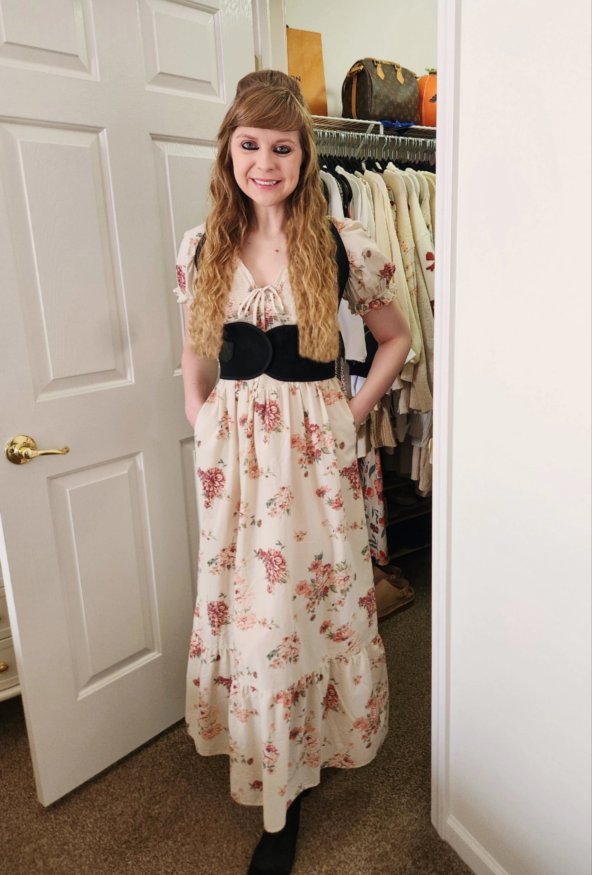 #ad Back Pain?! Poor Posture?!😩Not Anymore😁With The @AoFit_Wellness LushLace Posture Corrector It Has An Upper I-Shaped Panel, Dual Reinforcement Rods & 3D Shoulder Control Working Together To Open My Shoulders & Strengthen My Back Within Minutes⏰️It Highlights My Natural Curves While Adding Subtle Charm To My Look❤️Improve Your Back Pain/ Posture Now‼️#Sponsored #AoFit #AoFitWellness #AoFitLife 

