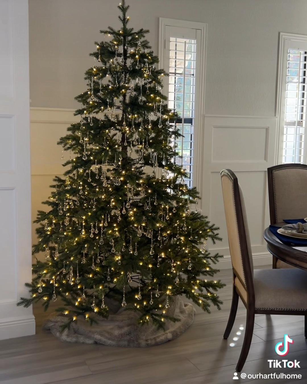 Crystal Chandelier Christmas Tree

#LTKHoliday #LTKFindsUnder50 #LTKSeasonal