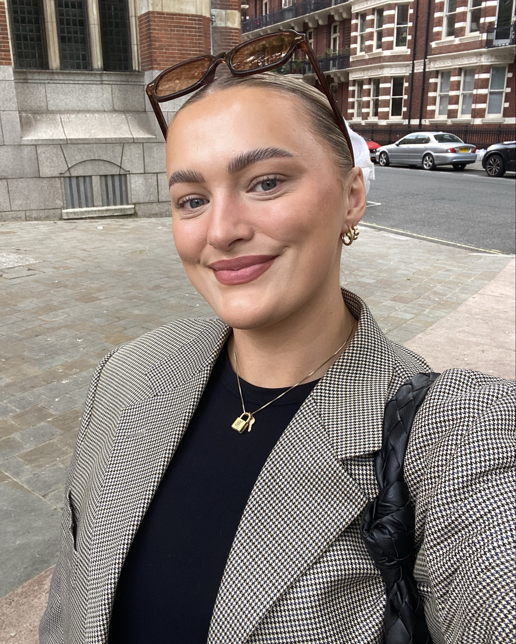 Everyday makeup for work xxx

#LTKbeauty #LTKuk #LTKeurope