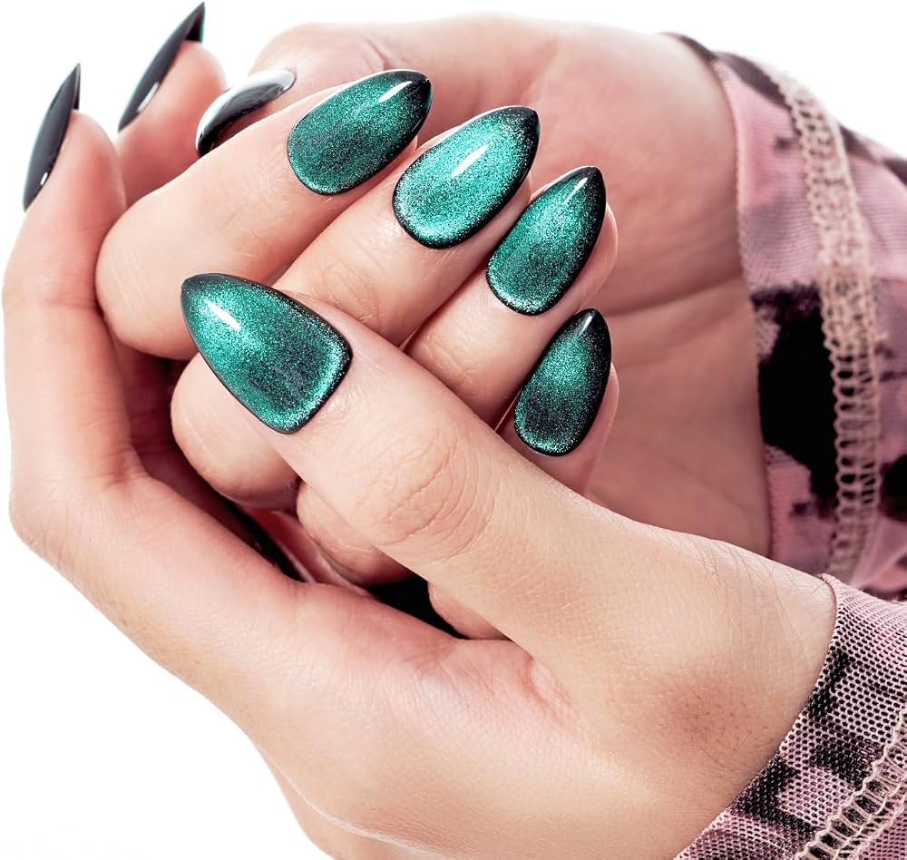 Green Press On Nails Short Almond,WOOYAS Cat Eye False Nails,Magnet Cat Eyes Glue on Nails Full C... | Amazon (US)
