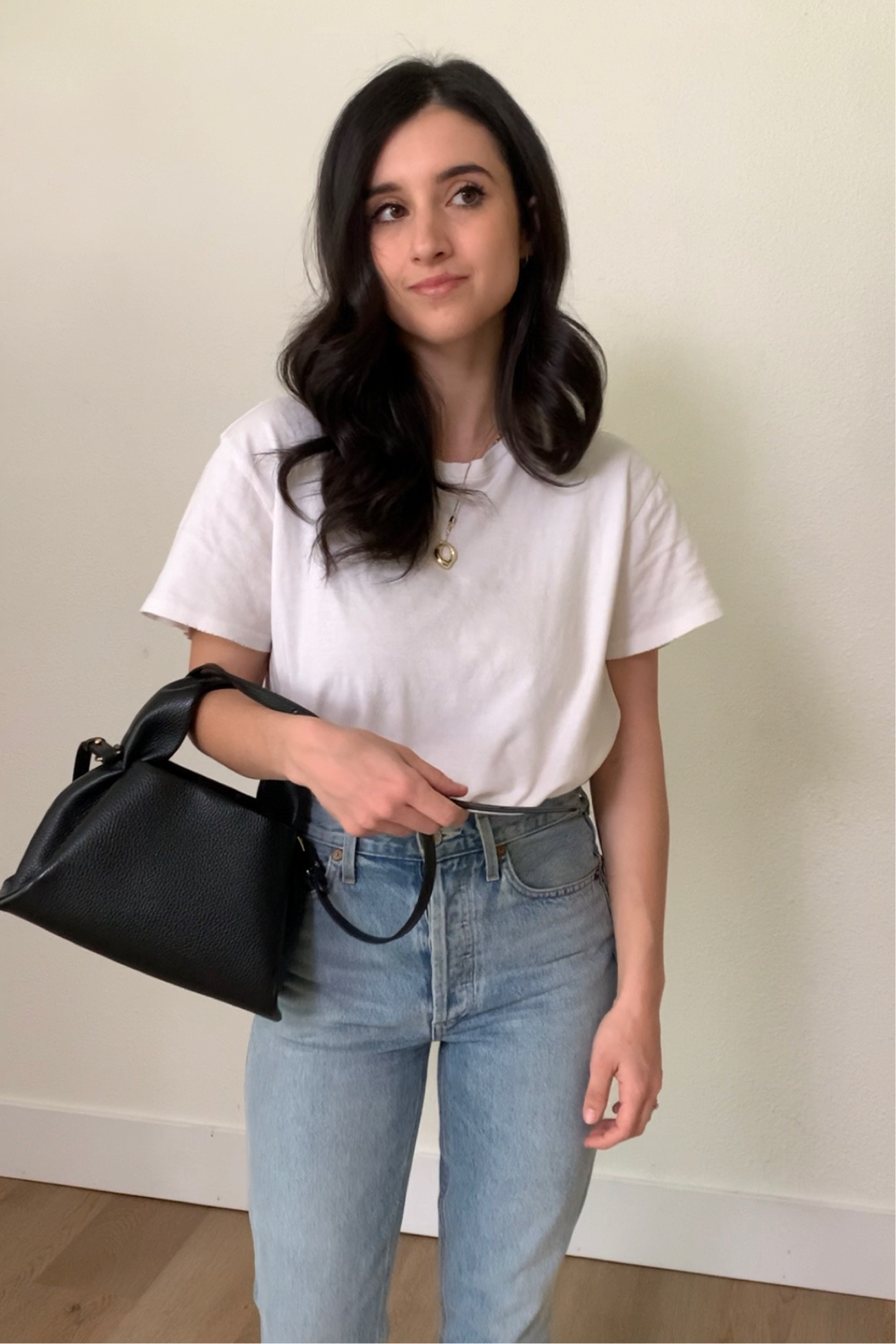 The only white tee you’ll ever need!
Has the perfect loose fit! Wearing XS 


#LTKfindsunder100