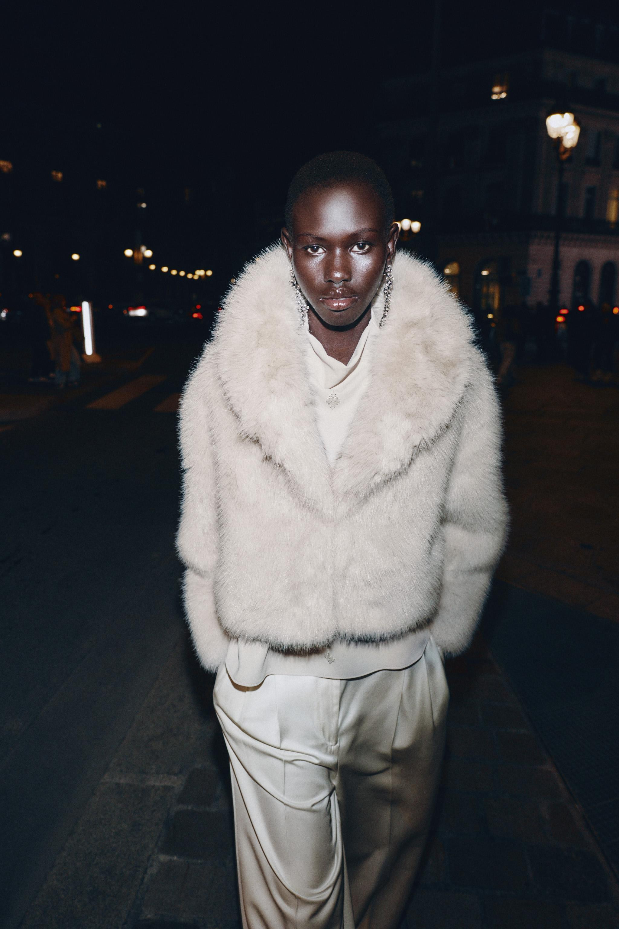 SHORT FAUX FUR LAPEL COLLAR COAT | Zara US