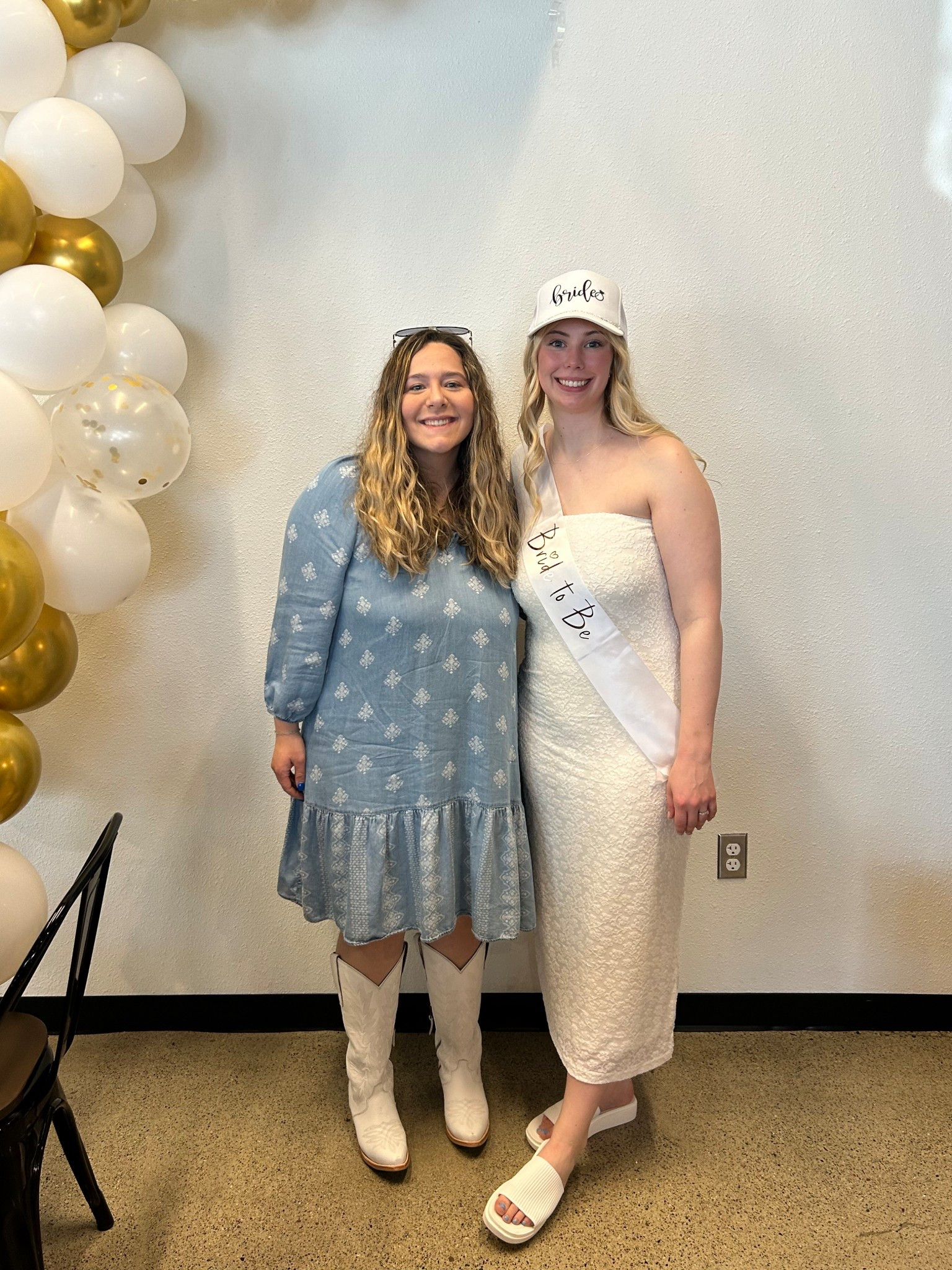 Mine are a pair that sold out awhile ago but are similar.