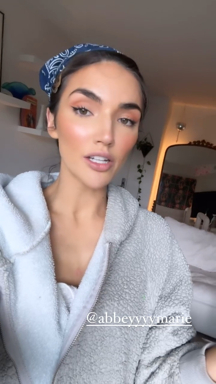 Look at this amaaaazing blush / highlighter combo I’ve created mwahah 

#LTKbeauty