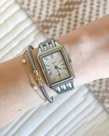 my everyday stack ✨
I love mixing metals & added a touch of pearl

#jewelry #jewelrystack #watches #bracelets #fossil #davidyurman
#analuisa #pearls #pearlbracelet #tankwatch #fossilwatch #davidyurmanbracelet 

#LTKstyletip