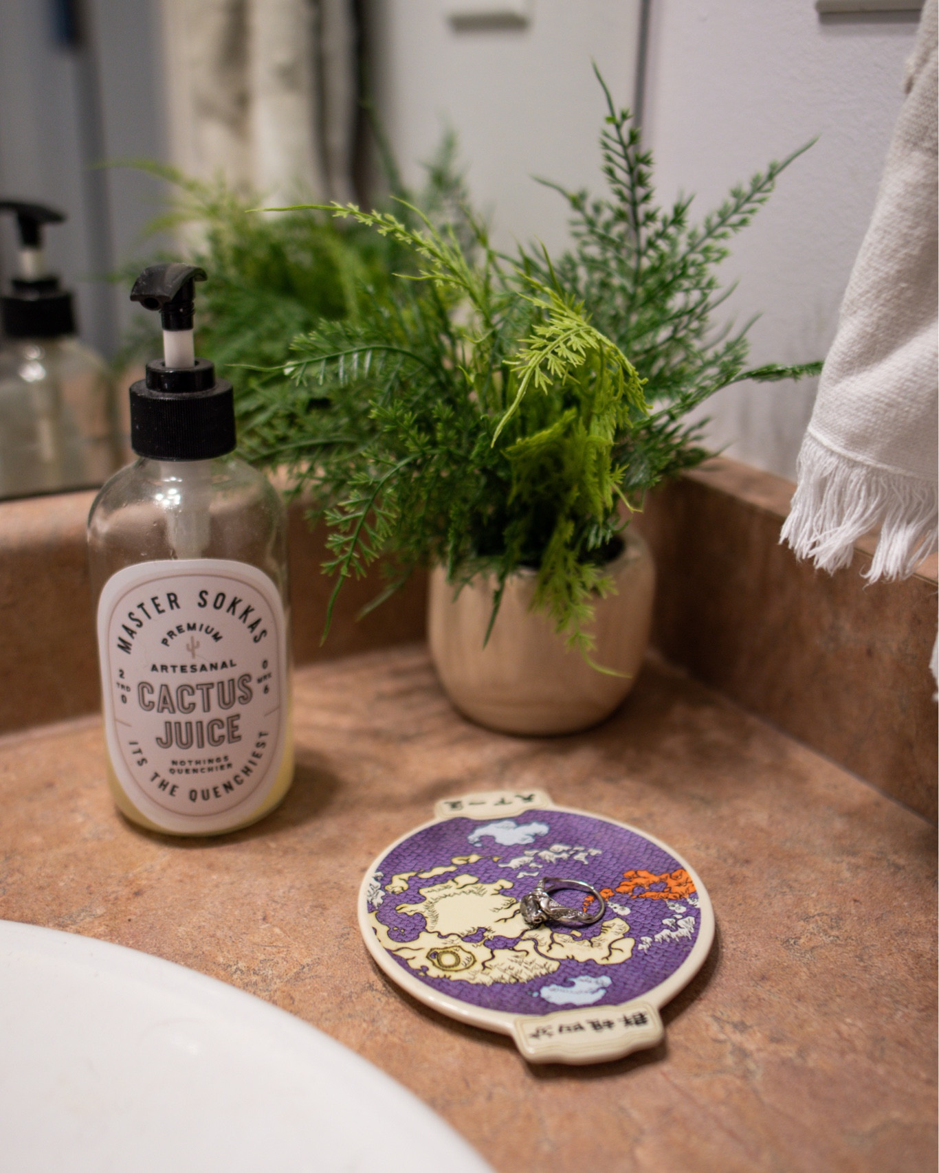 This is one of my favorite pieces in our half bathroom! 

#LTKhome