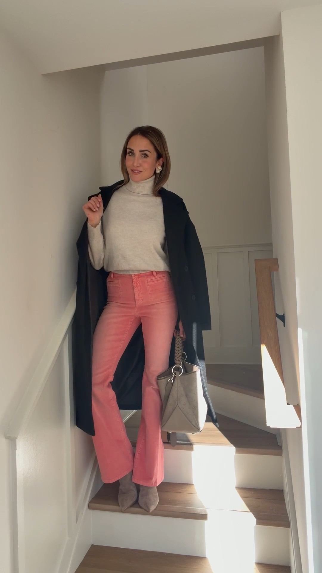 OOTD Pink pants anyone?
I’m embracing my Flamingo side with a pair of corduroy flares!
This is my third pair of J.Crew vintage flares this season! They are great! I recommend sizing down because corduroy usually has some give 🙌🏻

#LTKSaleAlert #LTKootd #LTKSeasonal
