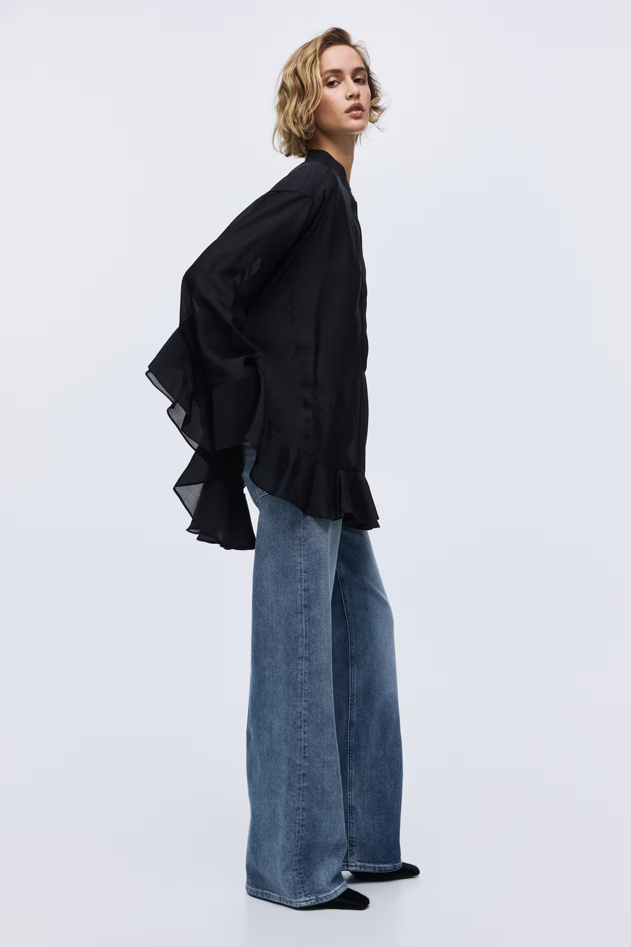 Flounced blouse | H&M (UK, MY, IN, SG, PH, TW, HK)