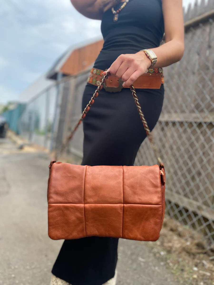 Tina Quilt Crossbody in Cognac | Bolsa Nova Handbags