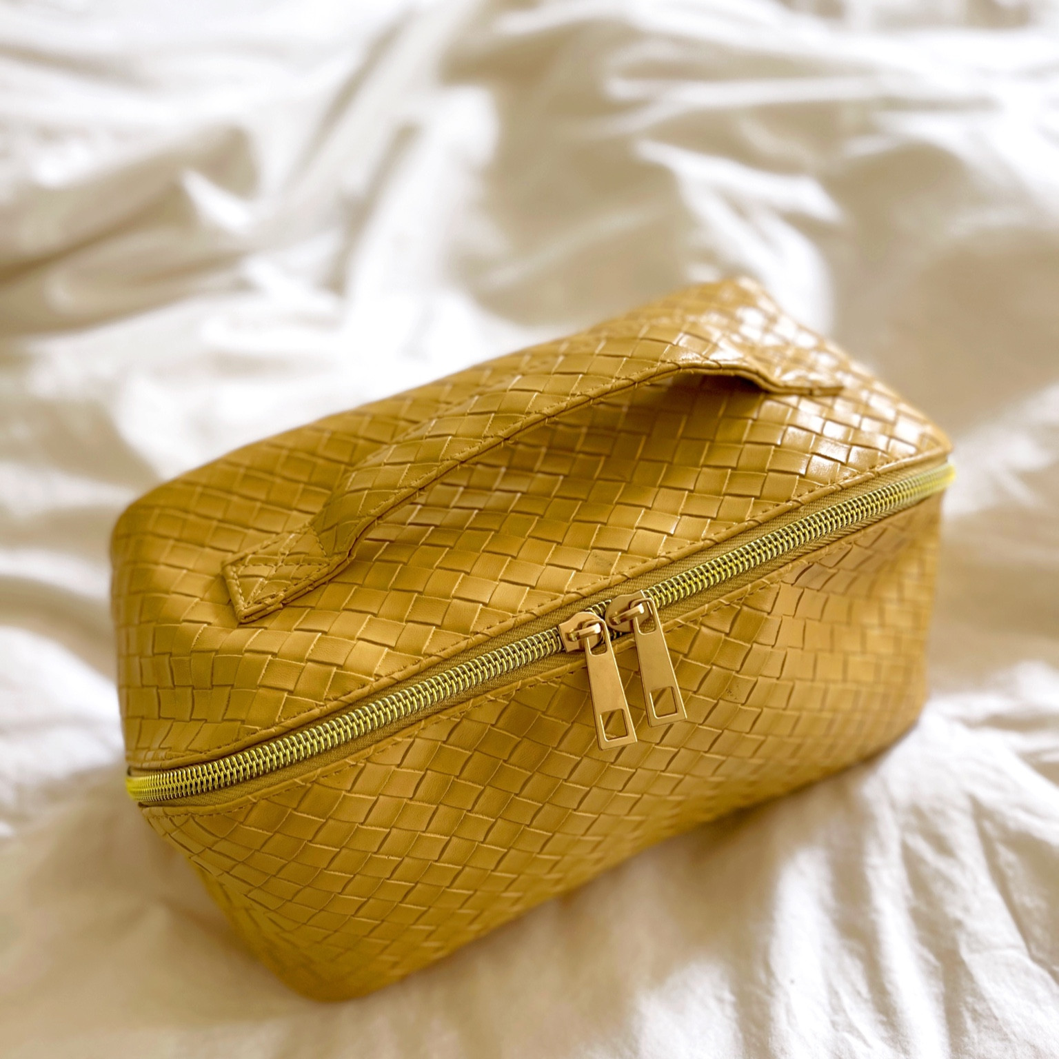 Large Cosmetics Travel Bag. 
Amazon Prime Sales Deal! 

Was $28 now 35% off down to $18! 



#LTKsalealert #LTKxPrimeDay