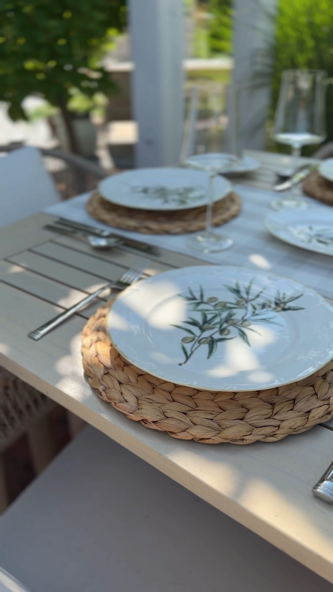 The most beautiful table setting!

#LTKSeasonal #LTKHome