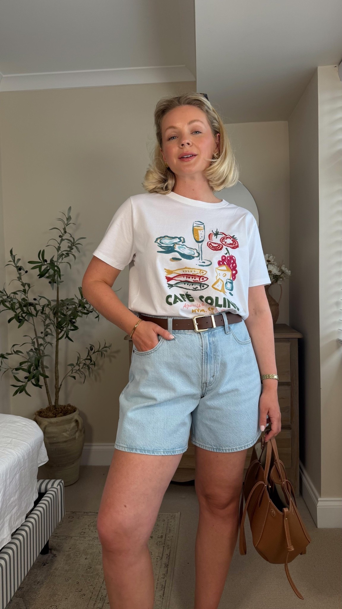 Abercrombie summer outfit
White graphic tee - size S
Light blue denim shorts - size 28 R
Code AFLAURA for an additional 15% off everything

#LTKuk #LTKsummer #LTKstyletip
