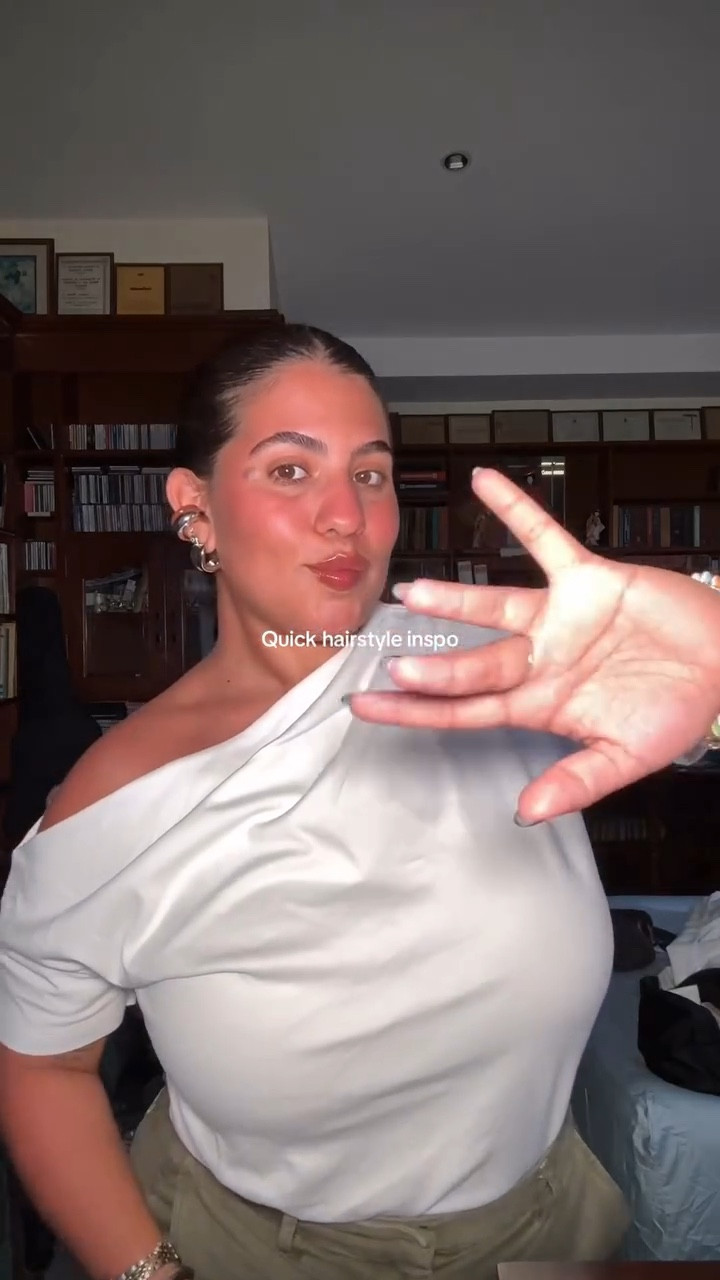 A quick braid always saves the day @crownaffair 

#5minhairtutorial #hairstyle #crownaffair #quickhairstyle #creatorsearchinsights