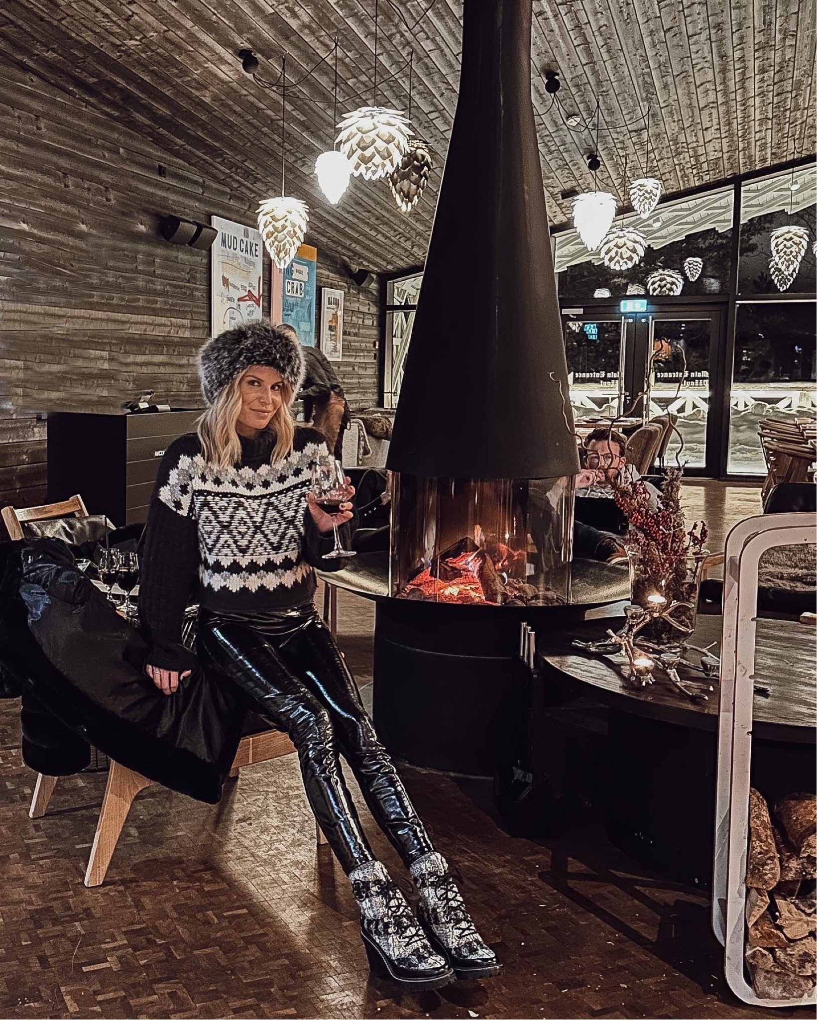 Similar Tory Burch boots on sale + Spanx leggings 30% off! 

#LTKSeasonal #LTKCyberWeek #LTKHoliday