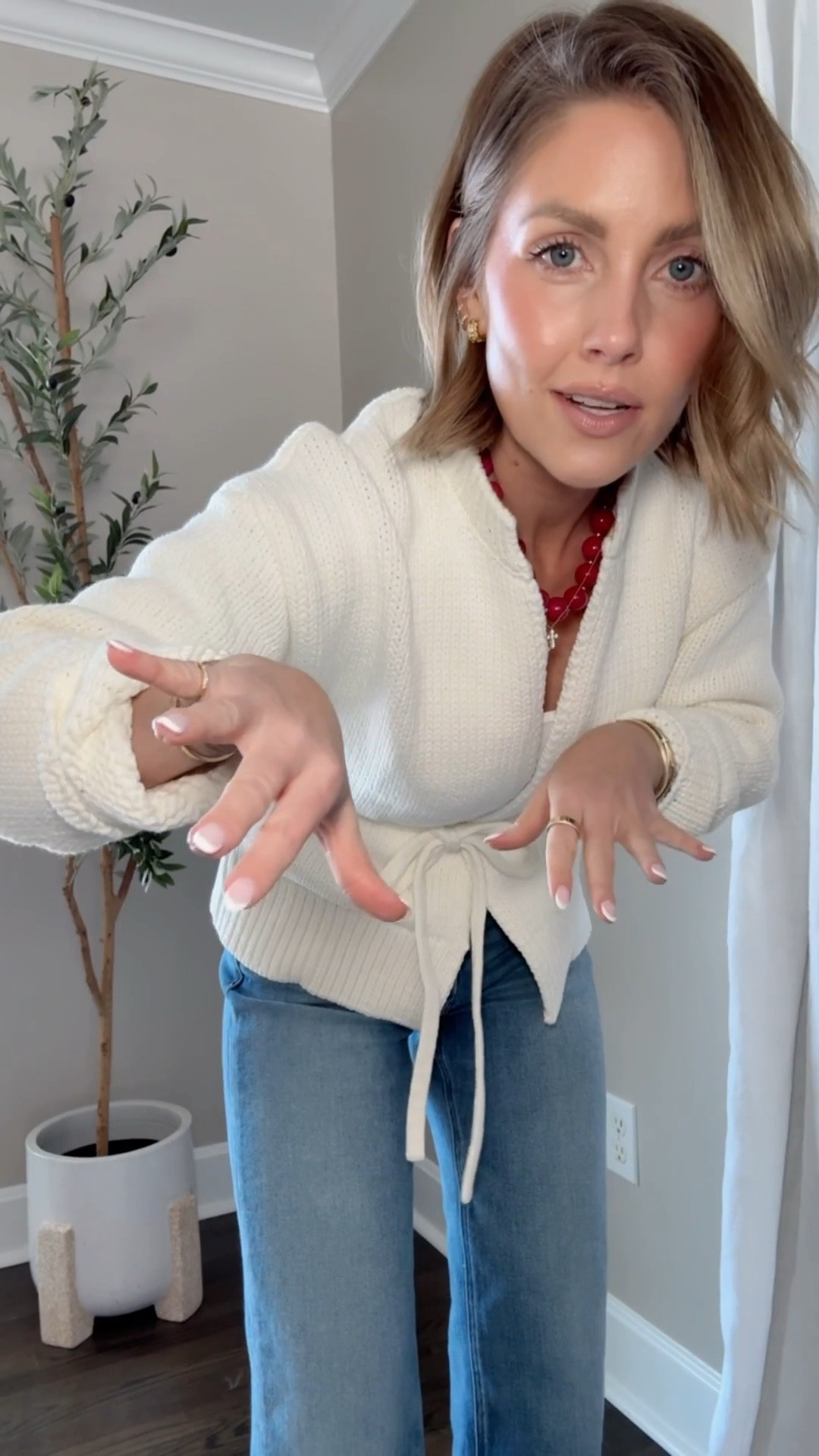 XS sweater / 25 jeans 

#LTKOver40 #LTKPetite #LTKootd