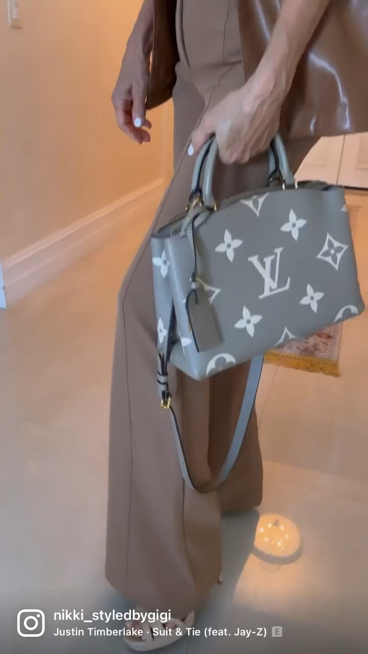 Timeless suit fitted and can be worn with any jacket mix-and-match with any pants. I love these scuba pants they’re super high waisted and fit like a glove. I highly recommend them they also come in a beautiful mahogany brown. 💋