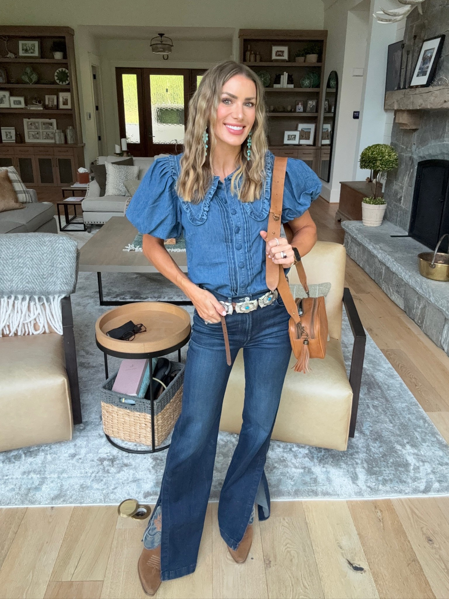 Headed to NRA today! 

Shirt: Ivy City
Pants: Mother (ALMOST GONE)
Shoes: Canty Boots — Code EVA
Jewelry: Goldie Lee (CODE EVA10) and Eva and Co. 