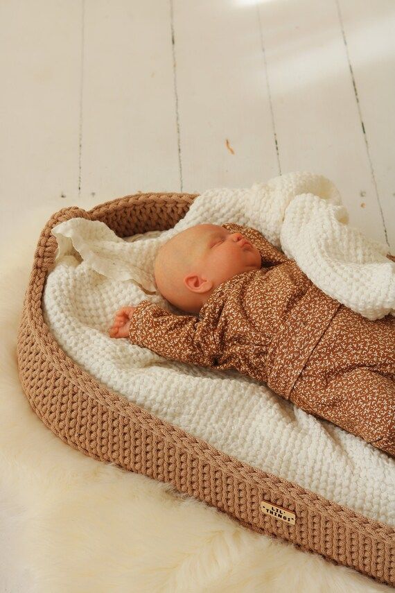 Crochet pattern changing basket, baby changing mat with mattress, Baby Moses basket, Baby changin... | Etsy (US)