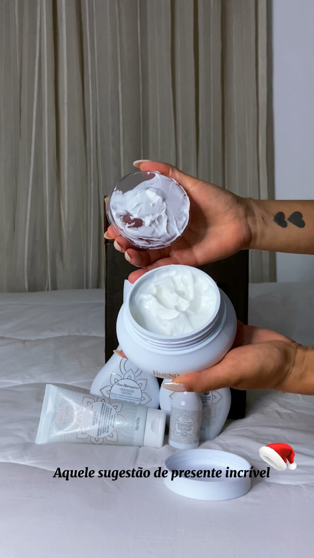 Quem não gostaria de ganhar um presente de Natal nesses hennnn? 

Linha Amend Millenar Oleos Marroquinos 

Perfeito para etapa Nutrição Capilar 

#NatalLTK #LTKGift 

#LTKbrasil #LTKbeauty