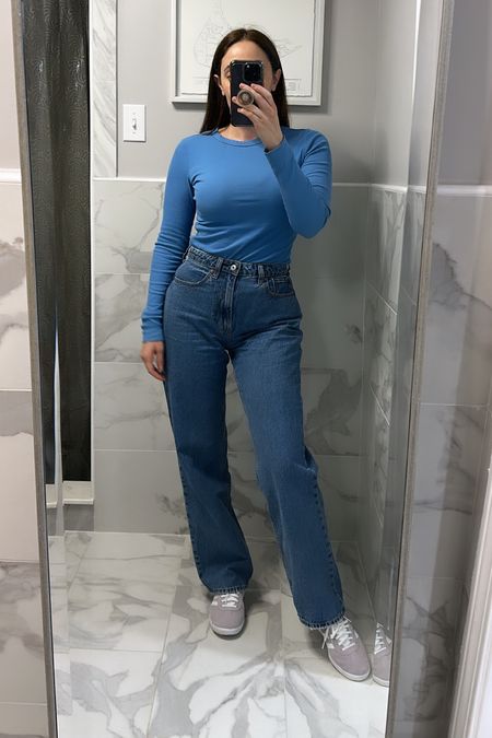 Easy Sunday outfit - 

Jeans are faves - true to size and perfect for petites. Wearing regular length (I am 5’3”)

Top - super comfy basic 

Sneakers - size down 