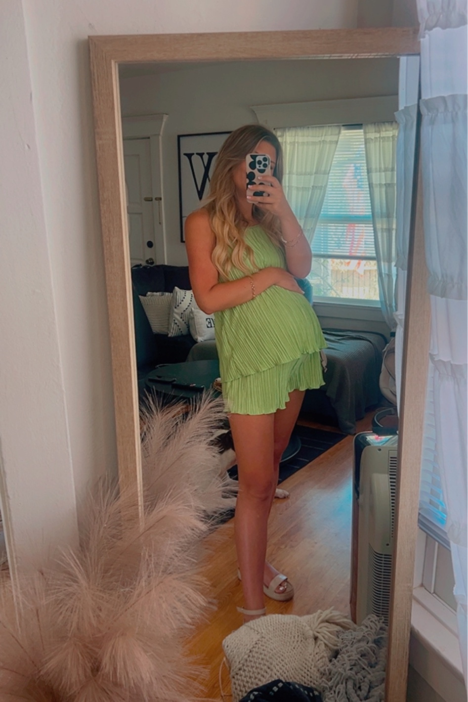 Summer maternity outfit 