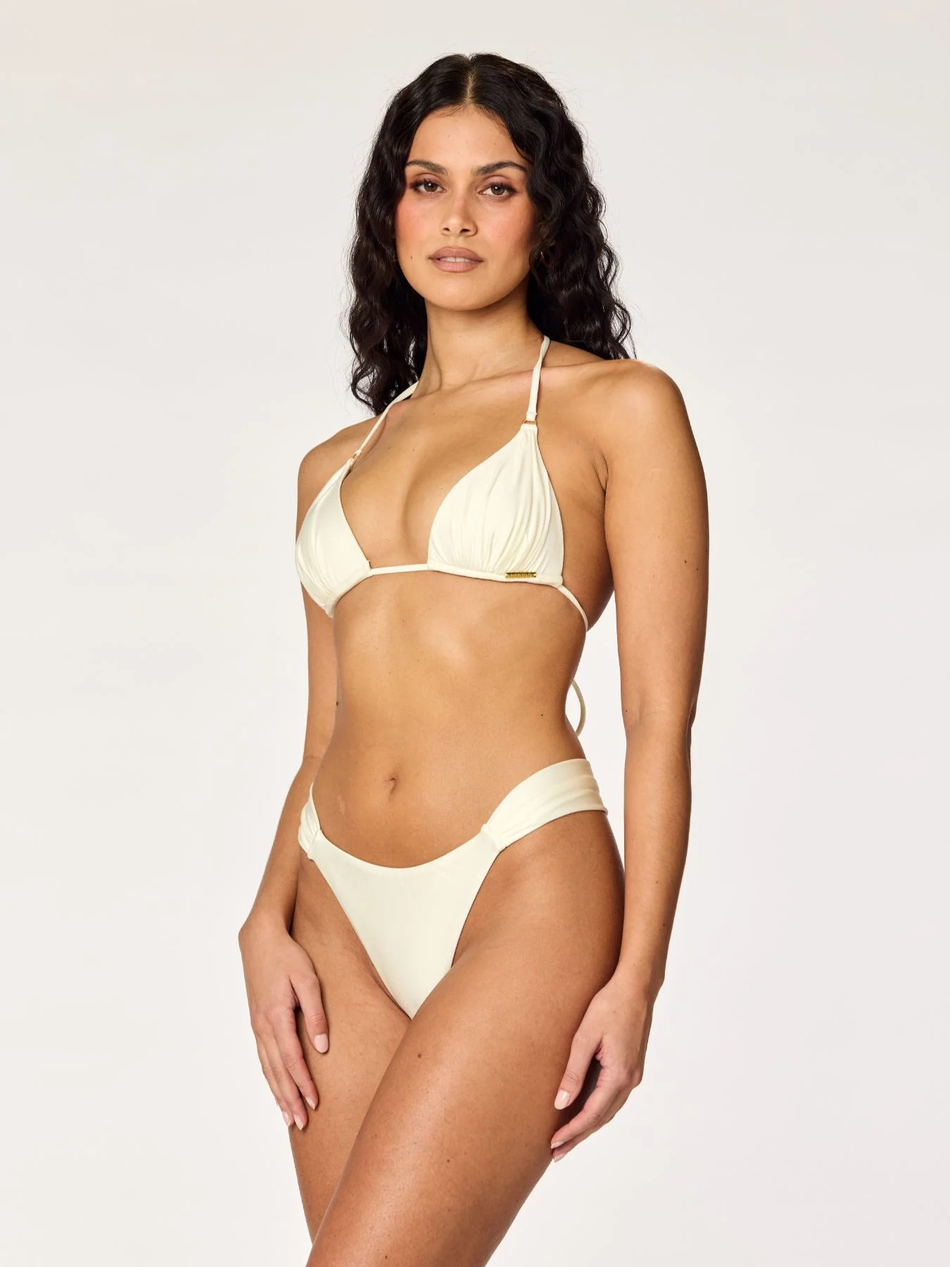GAIA - Push-Up Triangle Top • Shiny Cream | Ninety-9