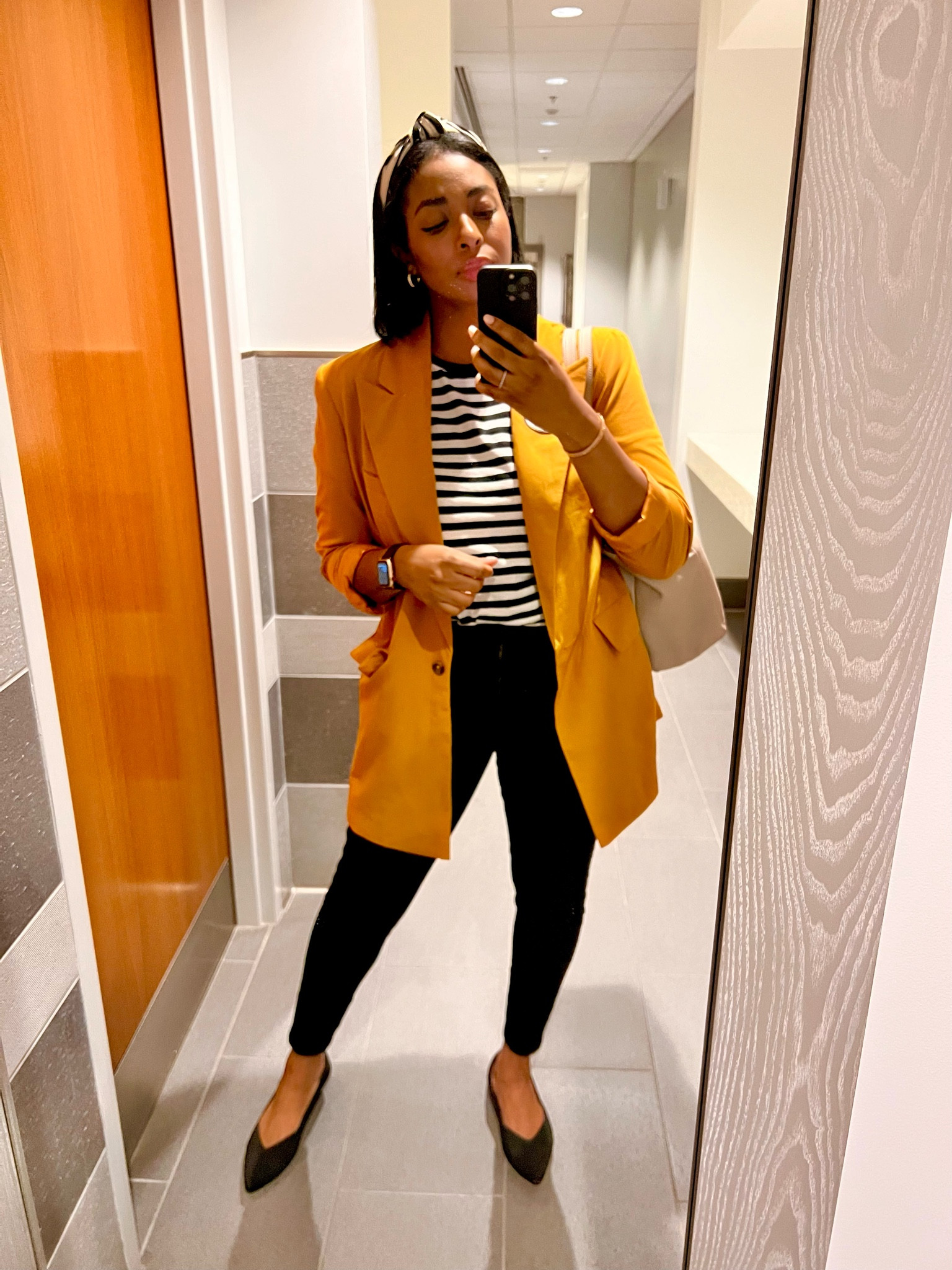 Alexa play Rihanna - Work 🎶

Fall Outfits

#LTKfindsunder50 #LTKSeasonal #LTKworkwear