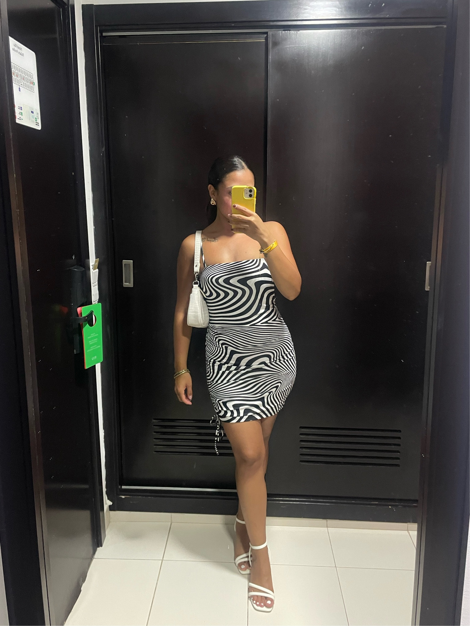 Vacation dress / night out / night out dress 

#LTKcanada #LTKstyletip #LTKpartywear