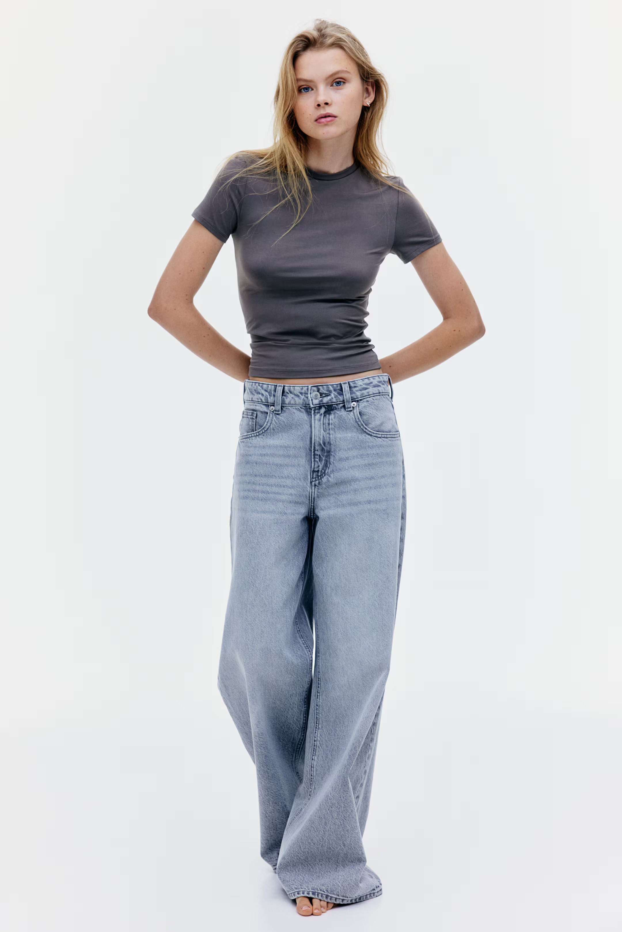 Fitted T-Shirt | H&M (US + CA)