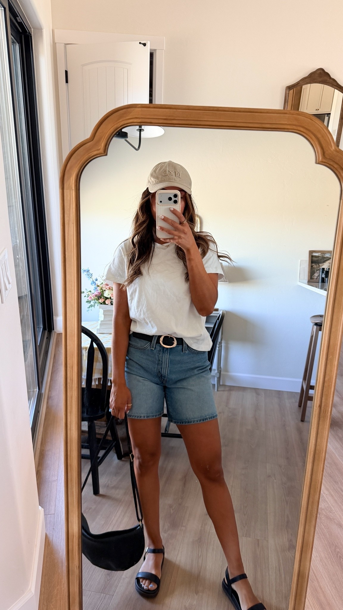 Levi mom shorts for the win 🤌🏼

#LTKootd #LTKgrwm #LTKmomlife