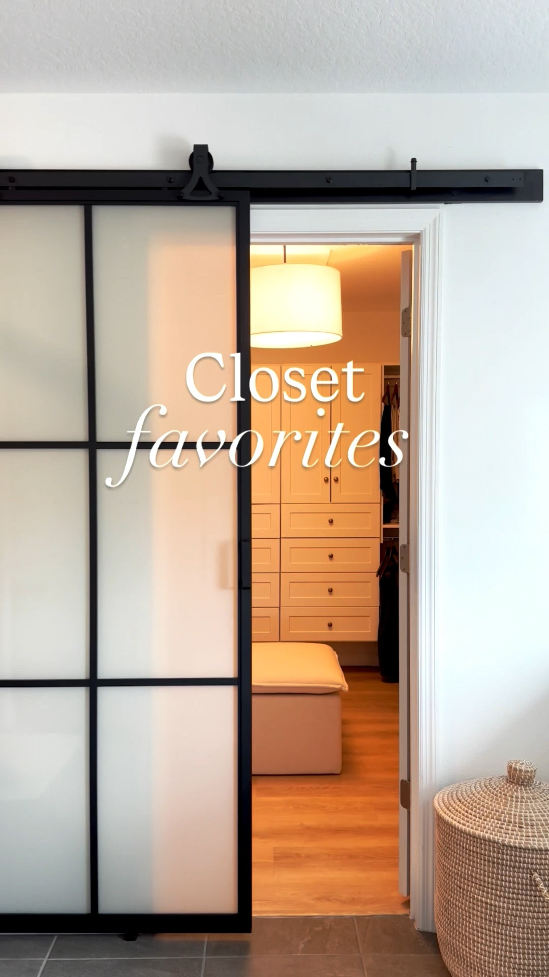 Small closet upgrades for easy organization 🫶😍



Closet organizing 
Organization 
Home
Home decor
Home refresh
Spring home refresh 
Closet makeover
Closet
Must haves 
Closet diy

#LTKHome