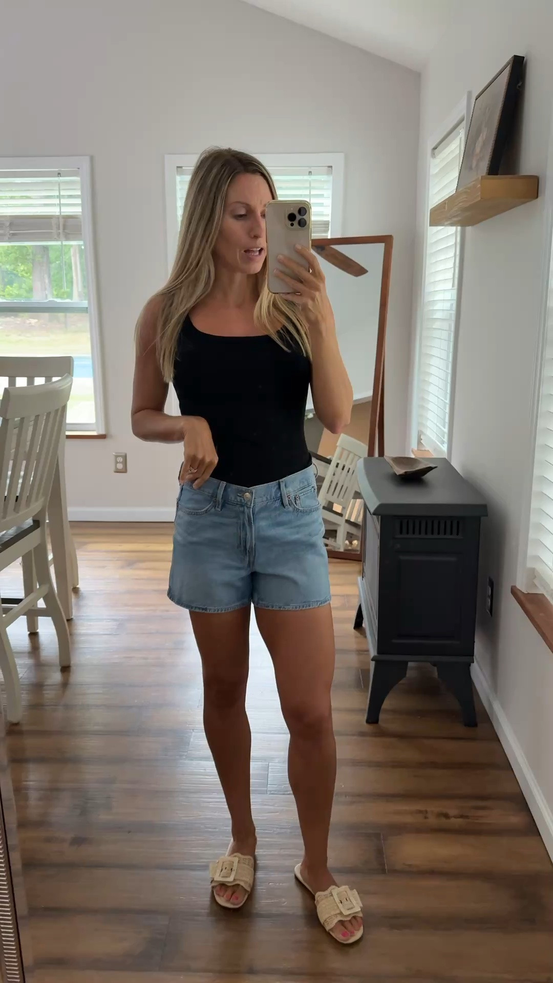Amazon top , built in bra

#LTKSeasonal #LTKPetite #LTKSaleAlert