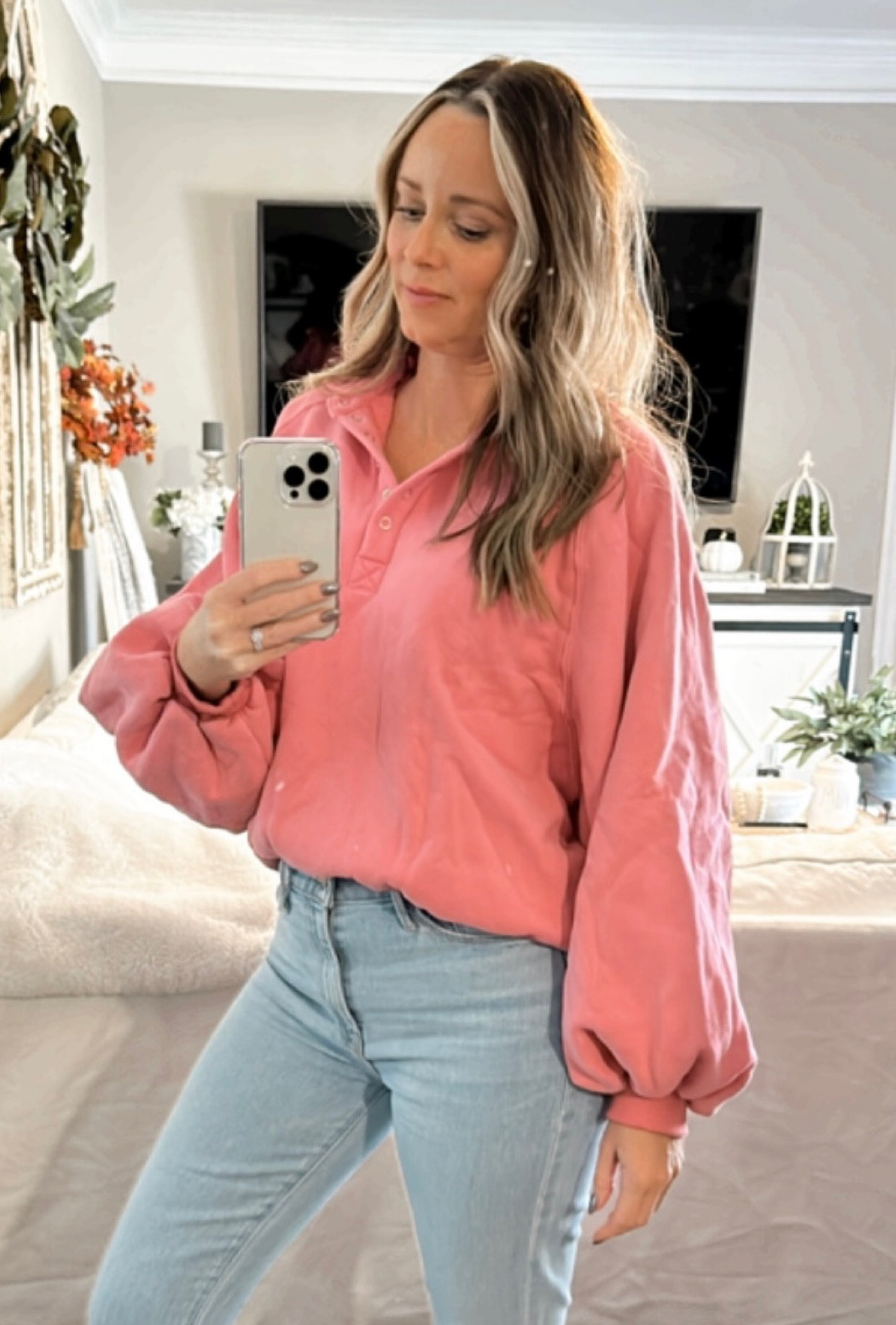 Balloon sleeve sweatshirt pullover. Cozy and cute! Wearing size small.
Sweatshirt 
Casual style
Loungewear 

#LTKsalealert #LTKstyletip #LTKfindsunder50