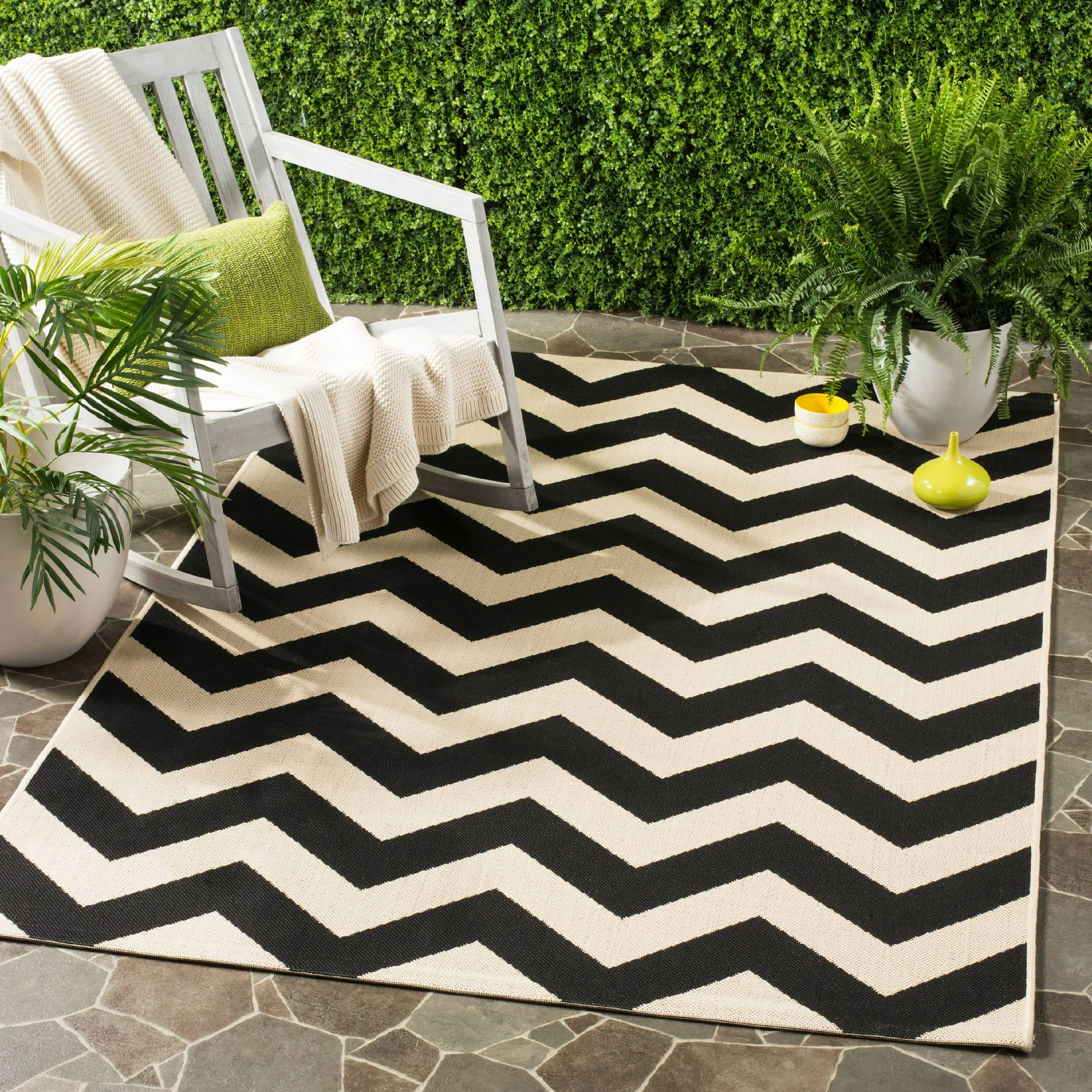 Safavieh Courtyard Bailey Chevron Indoor/Outdoor Area Rug or Runner | Walmart (US)