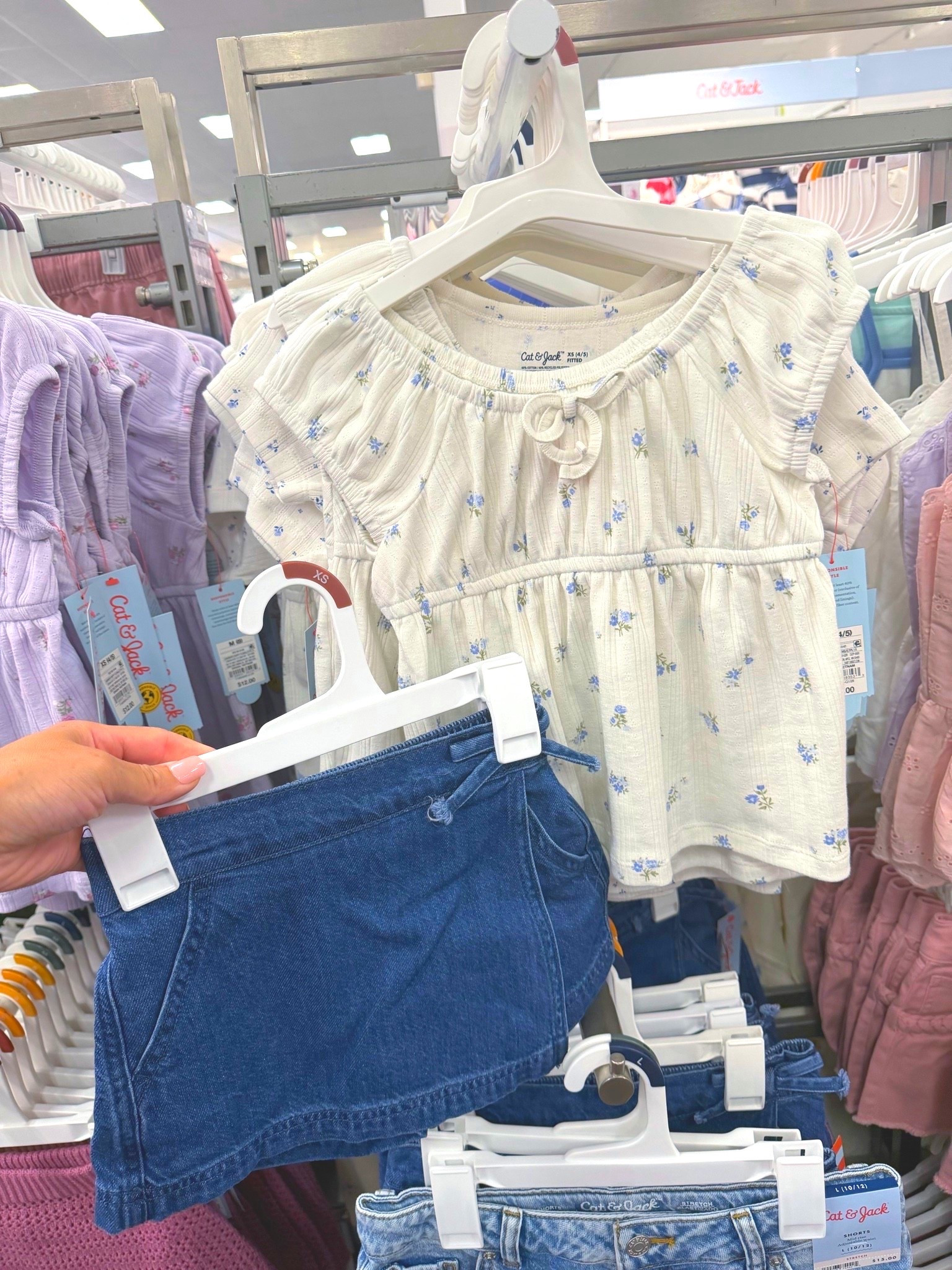 Target Back to School Shopping Outfit Ideas @Target #target #targetstyle #targetfashion #catandjack #targetlooks #backtoschoolshopping #newattarget #summeroutfitideas #targetgirls