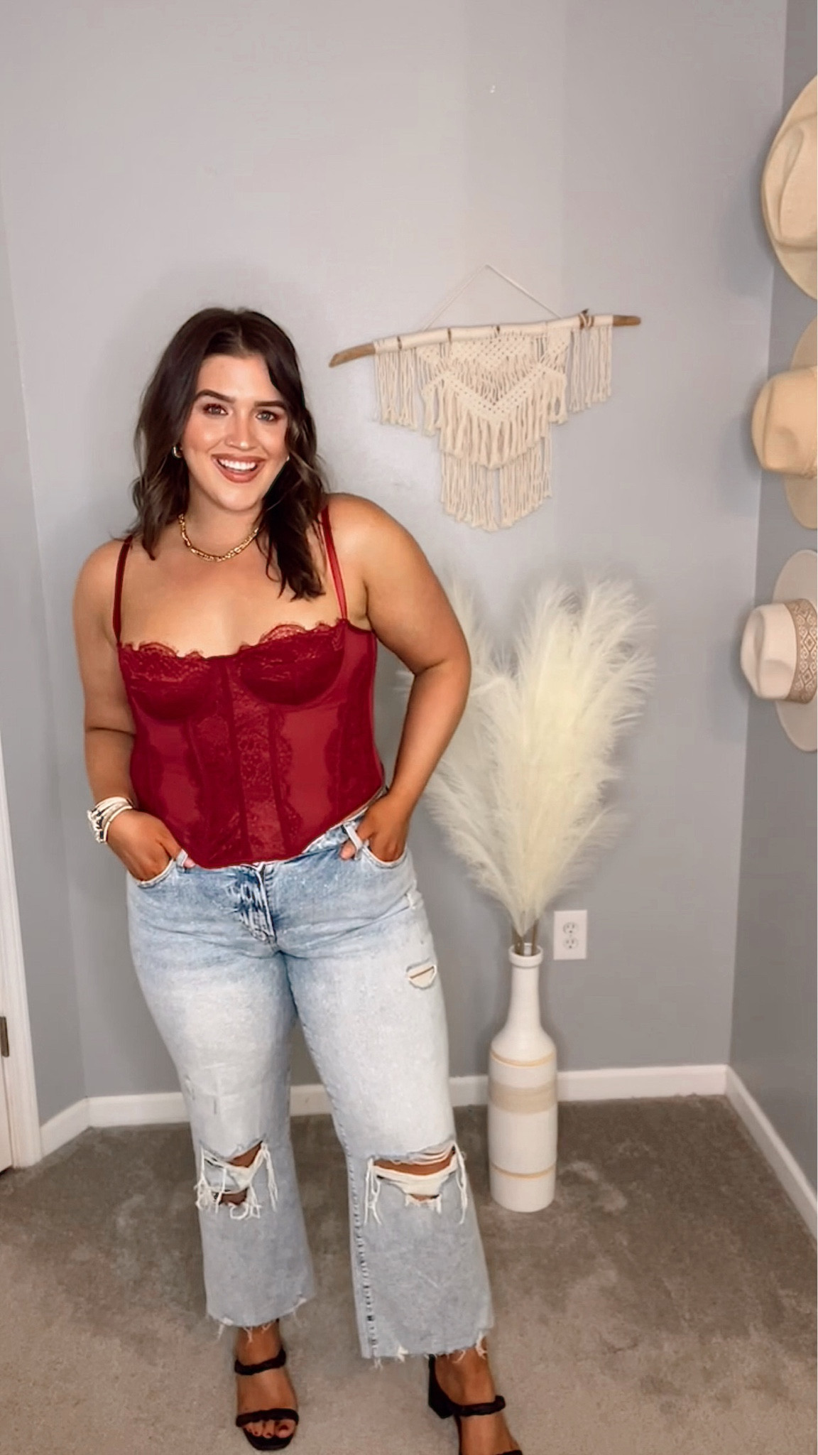 Midsize express denim jeans 
Wearing size 12R👖 
Top: XL
#midsizeoutfits #denim #jeans #curvydenim #midrisejeans #datenightoutfit #ootn #anklejeans #90s #anklestraight #heels #corset 

#LTKSeasonal #LTKstyletip #LTKcurves