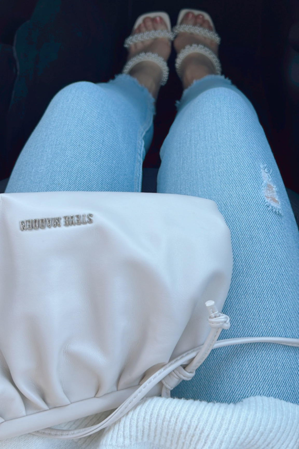 A cool spring day calls for an oversized sweater paired with light wash jeans, Noel heels and a cute handbag 🤍 #westernbungalowstyle #ltkstyle #dolcevitashoes

#LTKitbag #LTKstyletip #LTKSeasonal