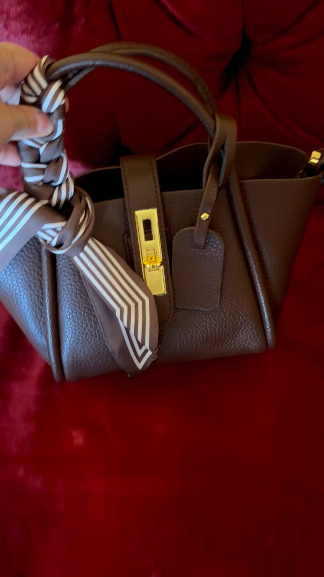 Unboxing my newest obsession! It’s the perfect blend of minimalist style and daily functionality. Everything you see—including the strap options for handbag or crossbody options definitely getting a different color

#LTKdayinmylife #LTKstorytime #LTKgrwm