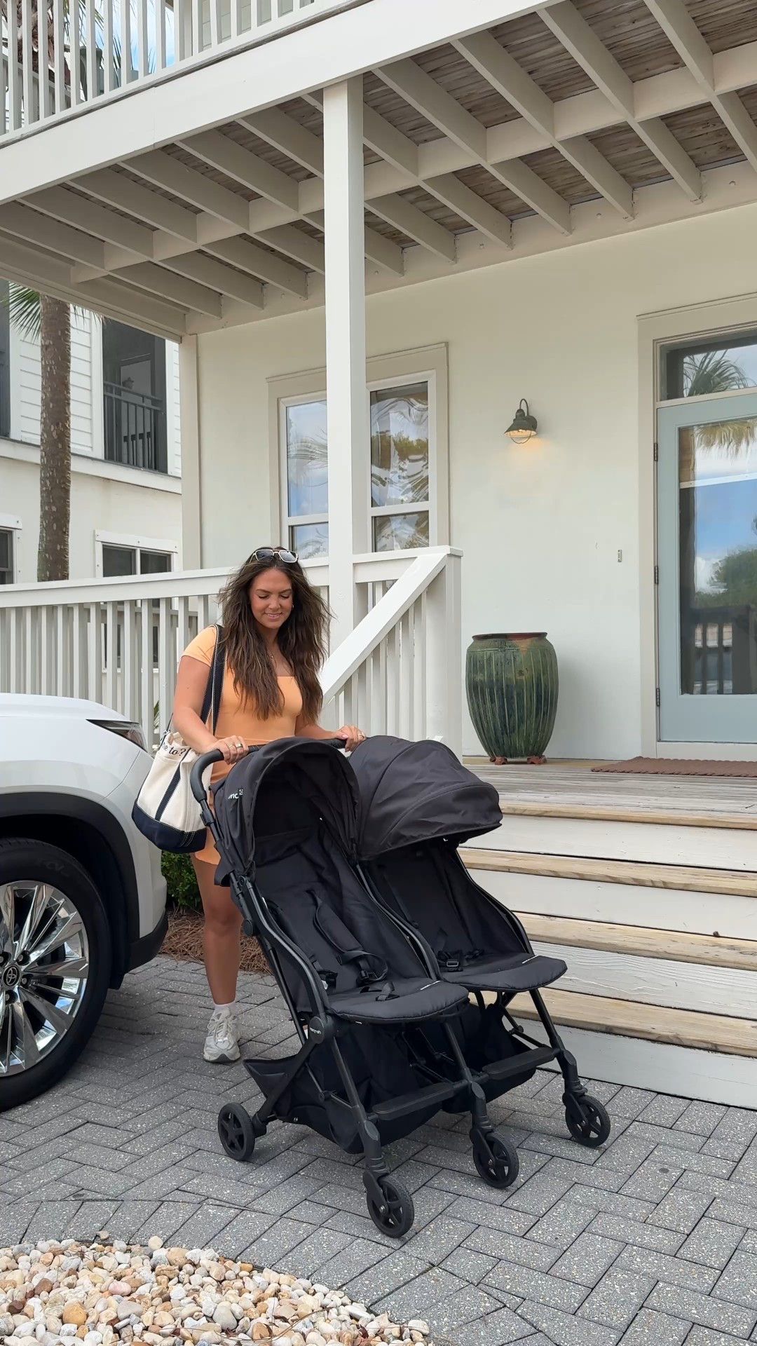 Everything you need to know about this Amazon double travel stroller! The price varies usually from $200-239
