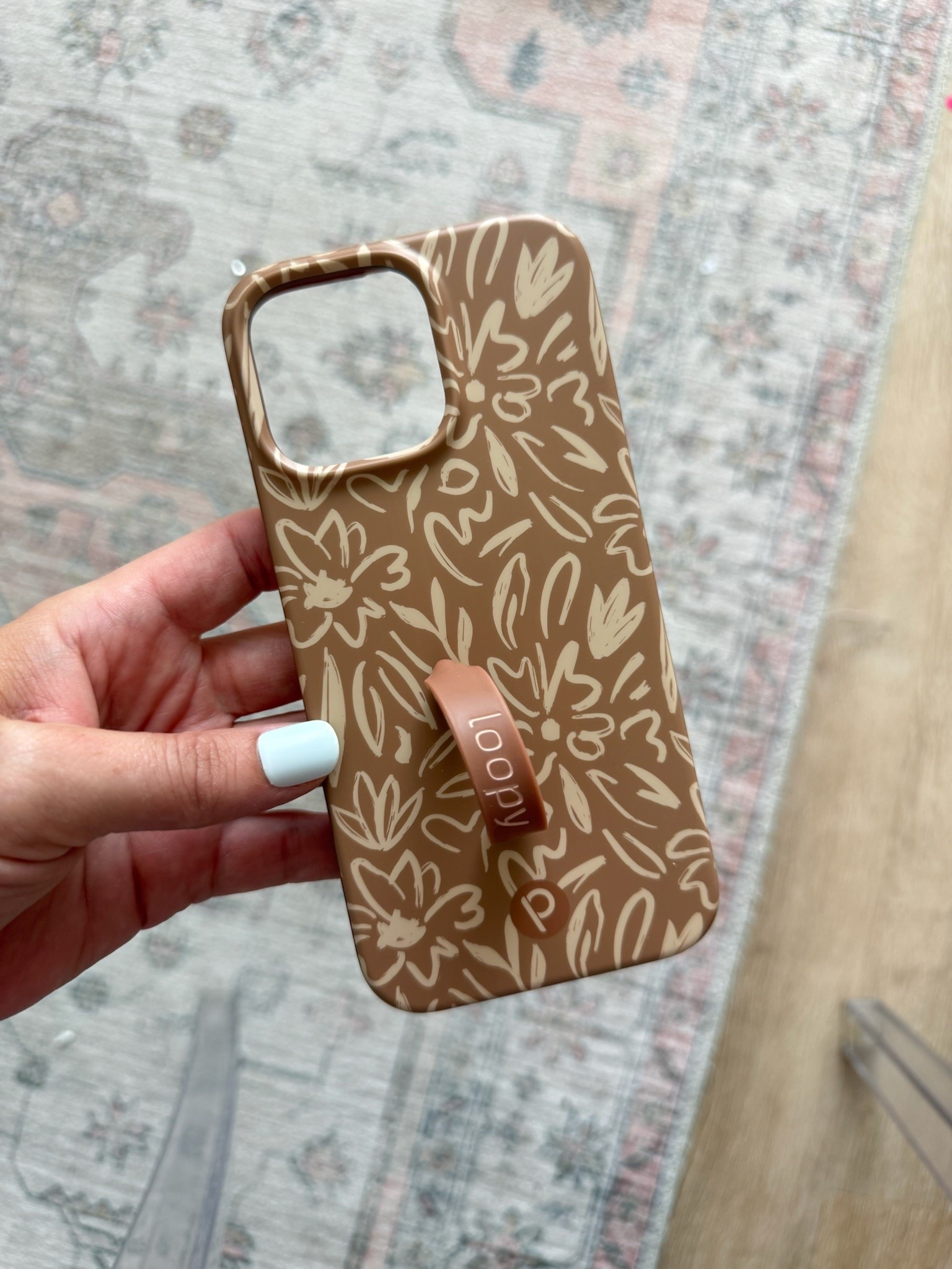 Love this neutral floral @Loopy Cases phone case!

#LTKmomlife #LTKTravel #LTKdayinmylife