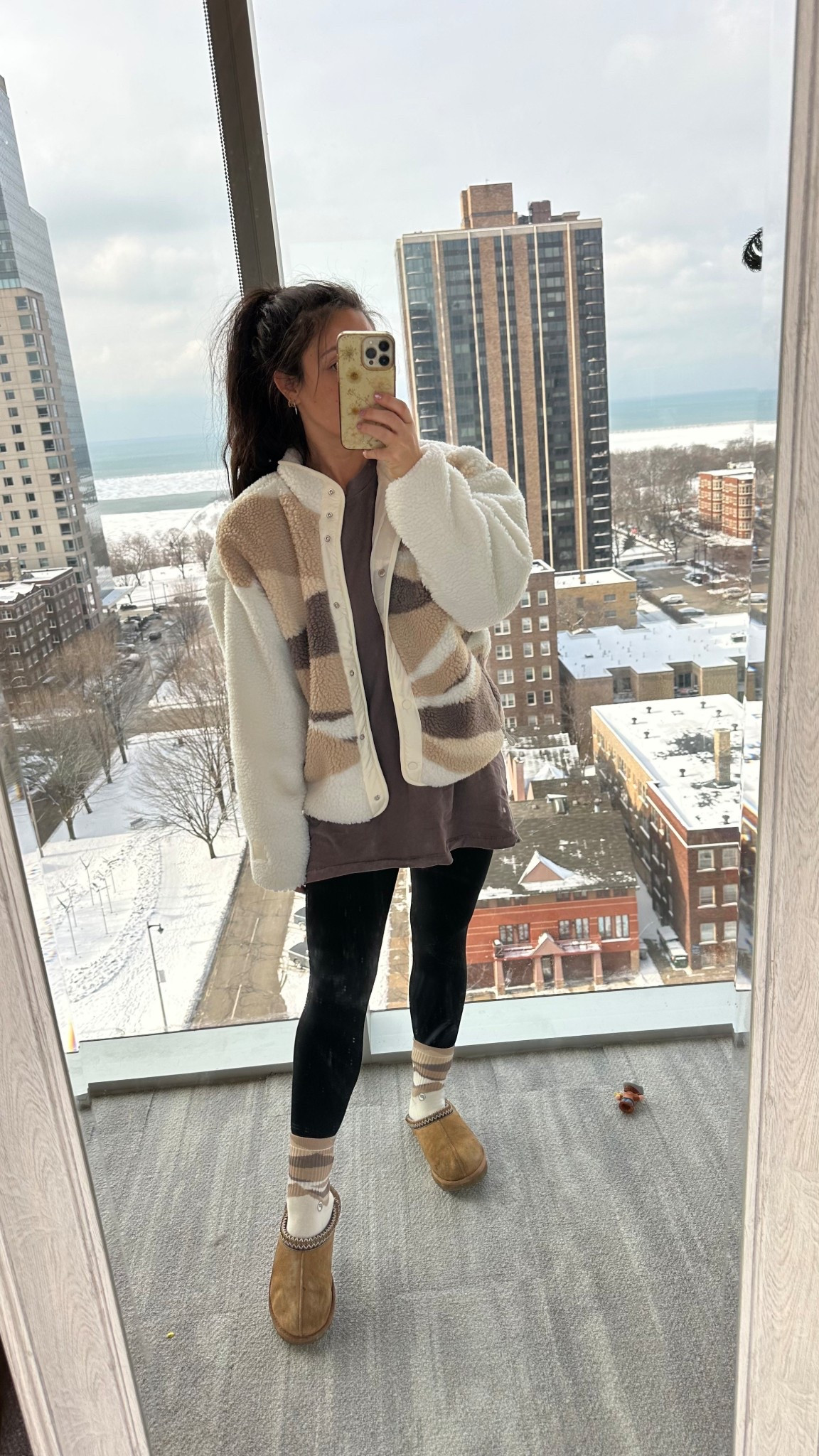 Millennial mom style - mid 30s outfit ideas - mom fit - fabletics outfit 

#LTKootd #LTKgrwm #LTKPetite