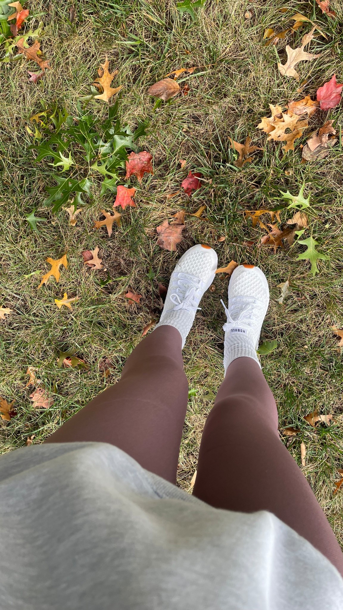 autumn walk ootd 🍁👟 #workoutset #hotgirlwalkootd #crewneck #matchingset