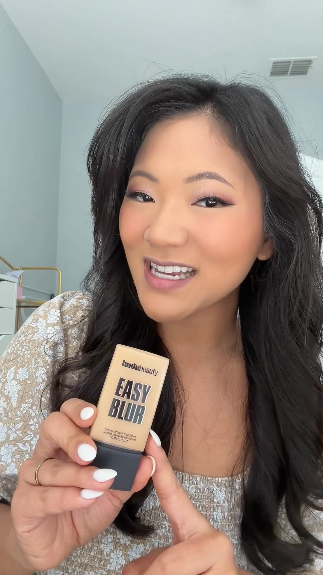 Trying out Huda Beauty’s Easy Blur Natural Airbrush Foundation in shade 310G Amaretti