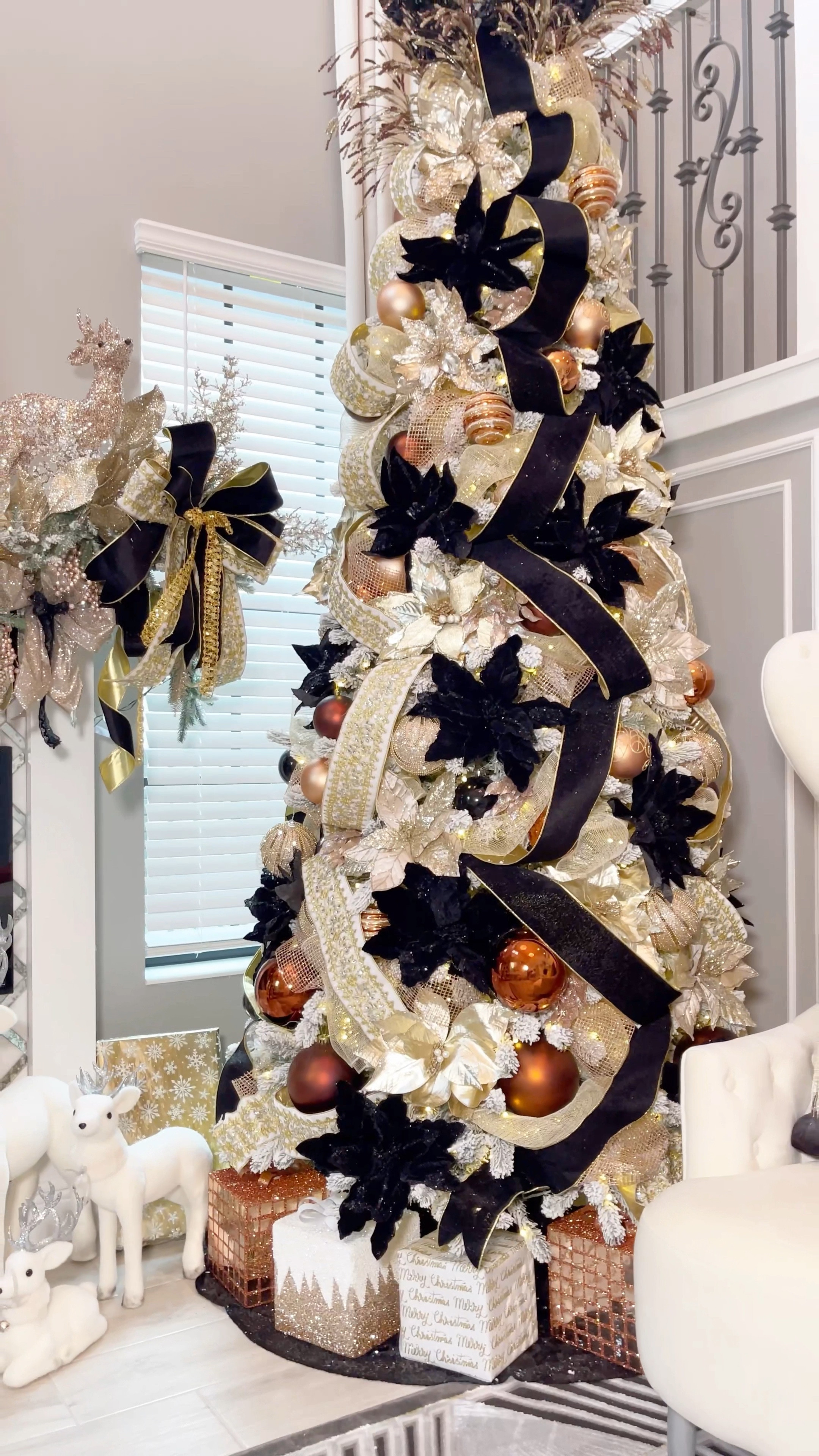Black and gold Christmas tree 

#LTKHoliday #LTKSeasonal #LTKGiftGuide