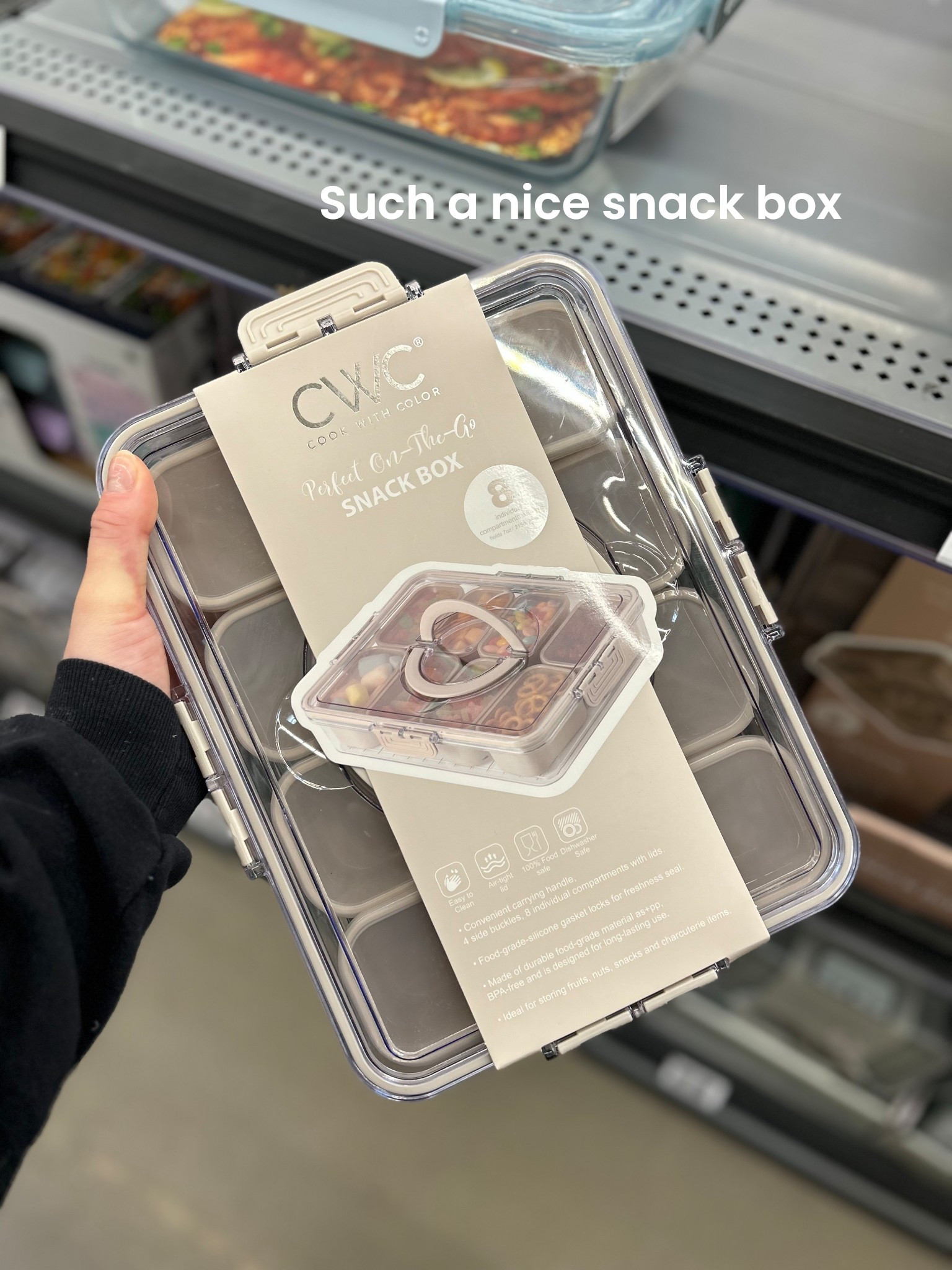 Such a cute snack box for the car with the kids  