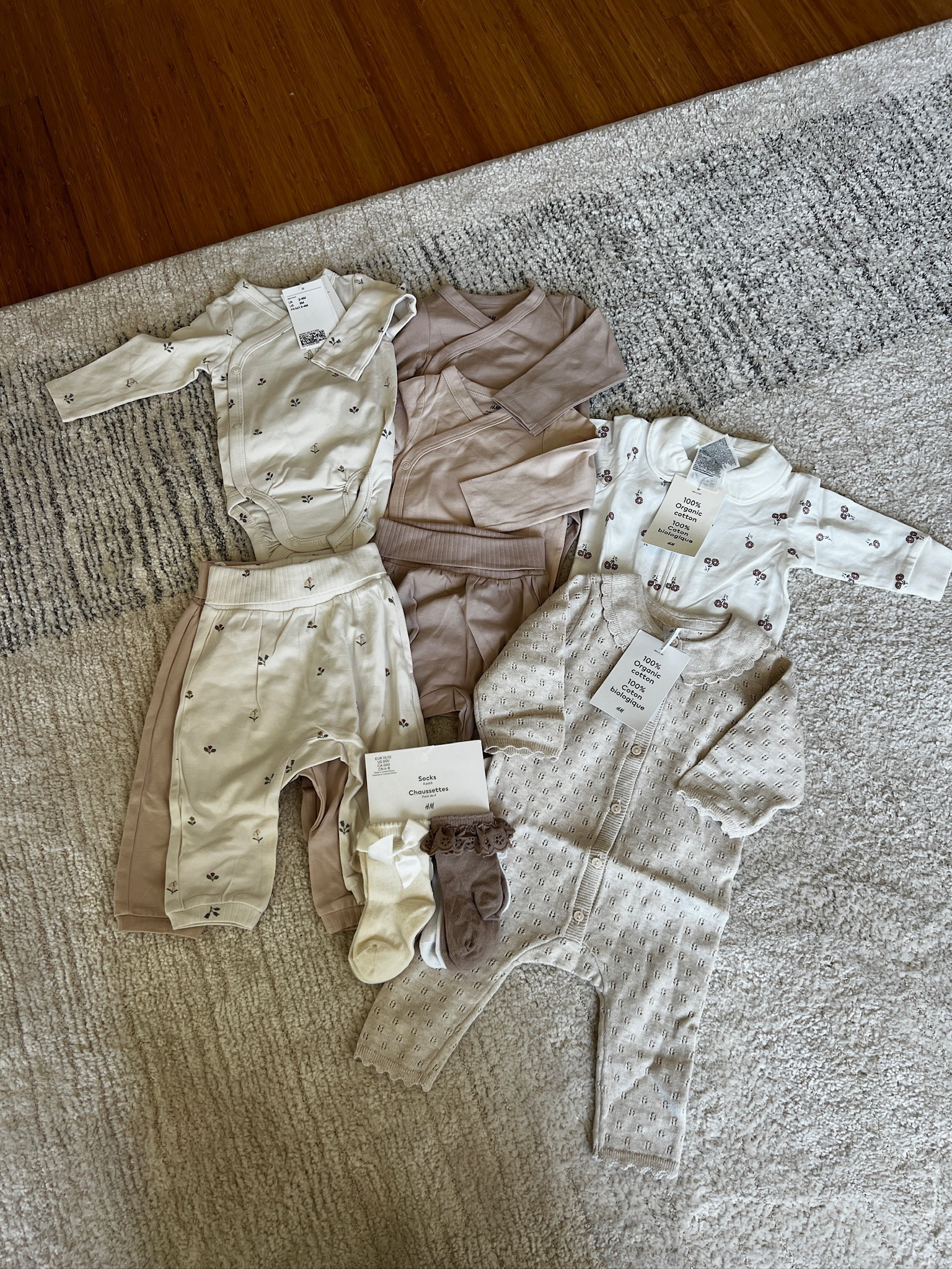Last chance! H&M is 20% off site-wide. Loving these baby girl finds I snagged 🤍


Baby outfit, baby girl onesies 

#LTKSaleAlert #LTKBaby