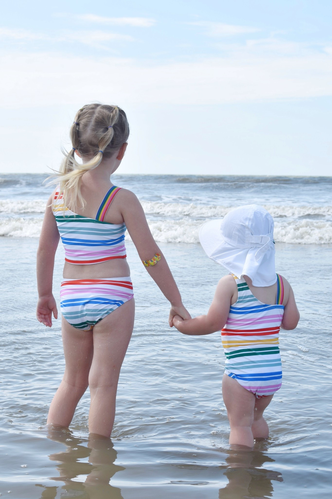 We are loving this sun hat for Caroline! The structured brim doesn’t blow up in the wind and the flap in the back protects her neck and shoulders. Great amazon find!#LTKSummerEdit

#LTKSeasonal #LTKBaby